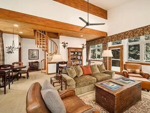 Smart TV - 3BR 3.5BA Home (Vail)