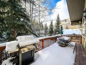 Outdoor dining - 3BR 3.5BA Home (Vail)
