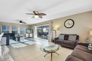 Smart TV, DVD player