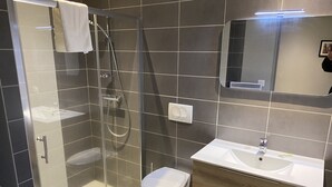 Håndklær, såpe og toalettpapir