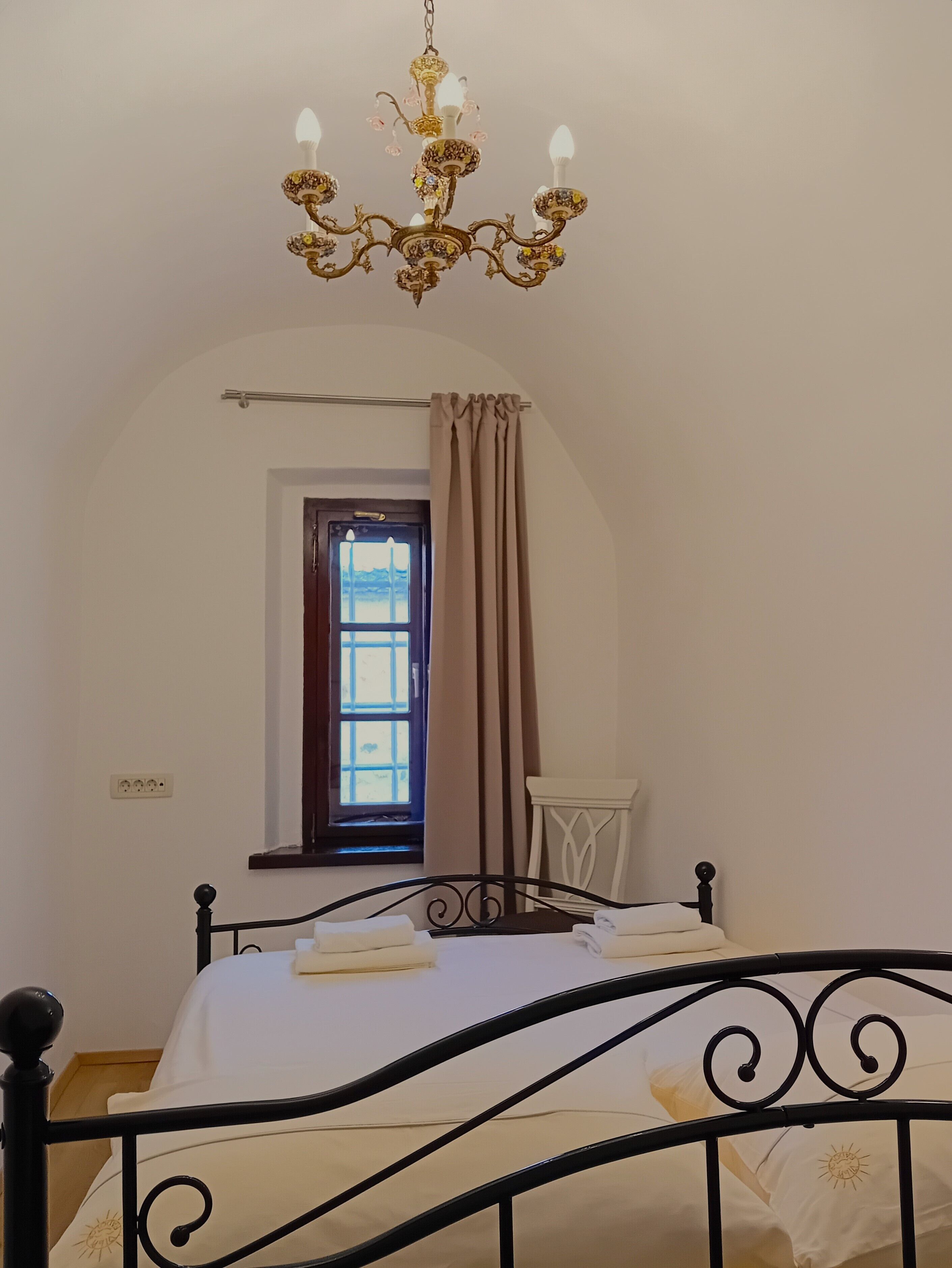 Apartemen Standar | Setrika/meja setrika, Wi-Fi gratis, dan seprai linen