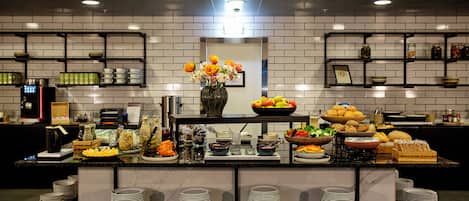 Daily continental breakfast (DKK 125 per person)