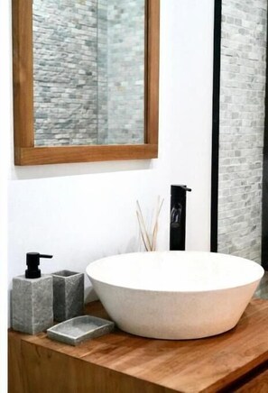 Shower, towels, soap, shampoo
