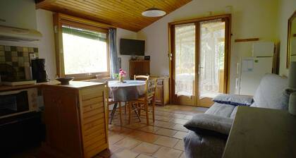 Studio Avec Véranda Dans Vallée Calme à Reynès