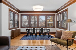 Interior - MINNeSTAY* Colfax Commons (Minneapolis)