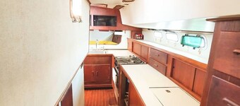Stay on a Sailboat, San Blas