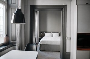 Standard Double Room | 高級寢具、遮光布/窗簾、熨斗/熨衣板、免費無線上網