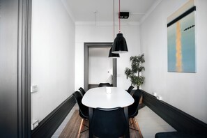 Superior Studio | Esszimmer