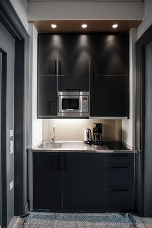 Standard Double Room | Private kitchenette | Microwave, coffee/tea maker, electric kettle