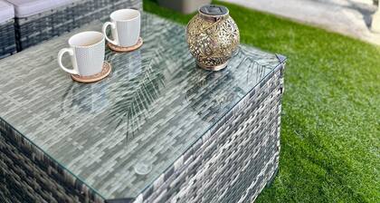 Bel appartement moderne 2 piÚces avec terrasse et parking, Paris La Défense