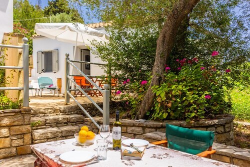 Aimilia Cottage - One Bedroom Apartment, Sleeps 2