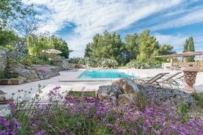 Villa, 4 Schlafzimmer, Raucher, eigener Pool | Garten