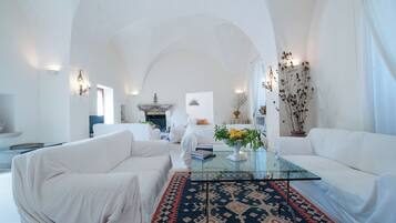 Villa, 4 chambres, fumeur, piscine privée | Salle de séjour