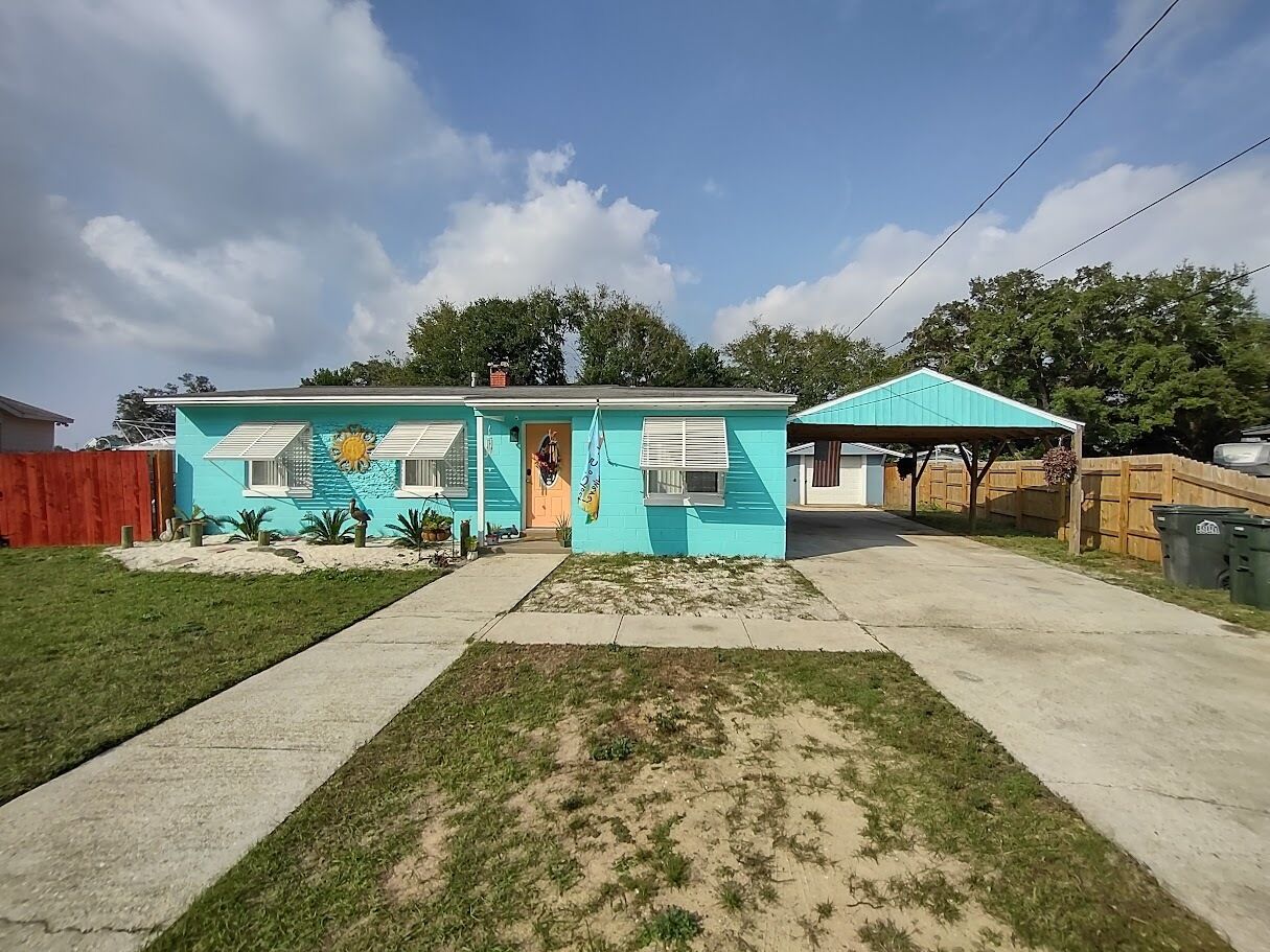 Welcome to Beach House!  No Cleaning Fee... 