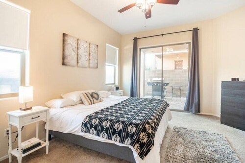 Peaceful casita near wineries, national parks, and more. Family & pet-friendly!