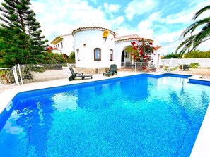 Outdoor pool - SAONA VILLAS (VN SOLEO): villa for 6 people, private swimming pool, air co (Les Tres Cales)