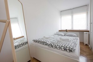 2 chambres, bureau, fer et planche à repasser, Wi-Fi
