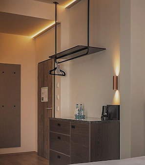 Junior Suite | Hypo-allergenic bedding, minibar, in-room safe, desk - Hotel DAS SAAL (Saalfelden am Steinernen Meer)