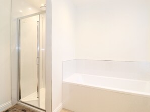 Shower - Jack's Cottage (Keswick)