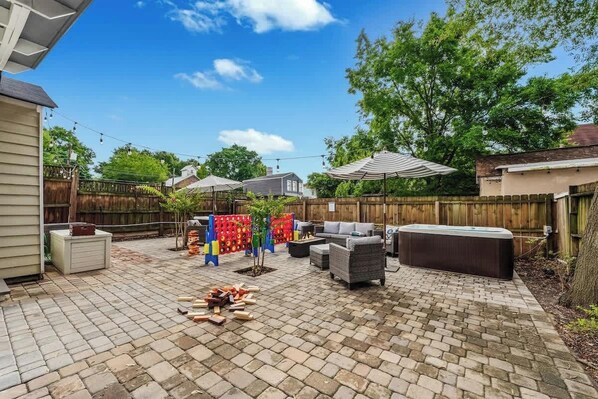 Unclassified image, 1 of 44, button