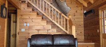 Cozy Catskills Log Cabin on 20 Acres