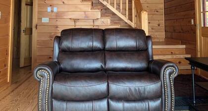 Cozy Catskills Log Cabin on 20 Acres