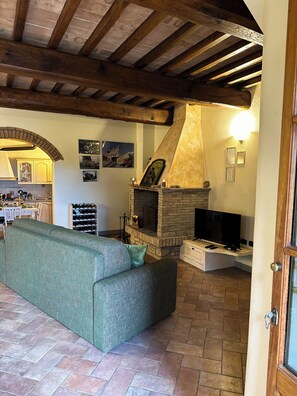 Interior - Intera Casa Vacanze con Giardino e Piscina ad uso Esclusivo a 2km da S.gimignano (San Gimignano)