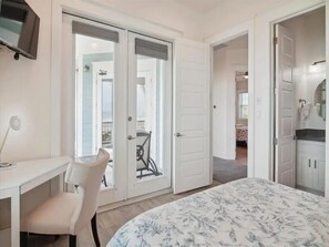 5 soverom, skrivebord, strykejern/-brett og wi-fi (inkludert)