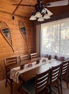 Dining - Pinetree Place (Wrightwood)