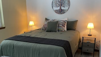 2 slaapkamers, een strijkplank/strijkijzer, gratis wifi, beddengoed