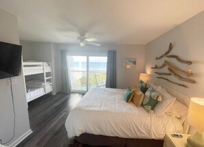 3 室のベッドルーム、アイロン / アイロン台、WiFi、ベッドシーツ