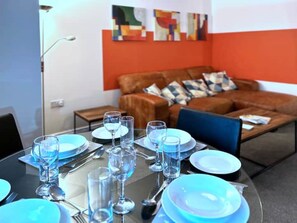 智能電視、書籍