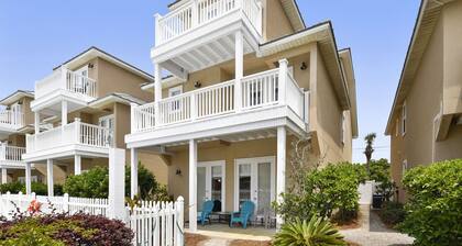 right next to beach 4-bed 4-bath home sleeps 16+ 10 steps to pool game room