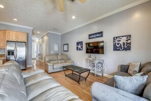 Smart-TV, Tischfußball, Tischtennisplatte