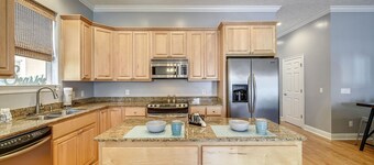 right next to beach 4-bed 4-bath home sleeps 16+ 10 steps to pool game room