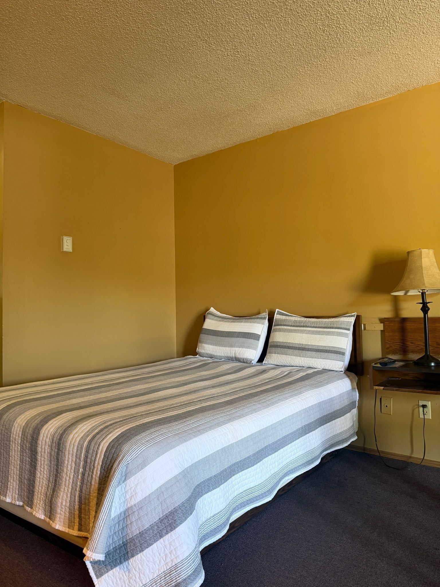 Double Room | Desk, free WiFi, bed sheets