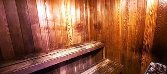 COUNTRY SQUIRE MOTOR INN