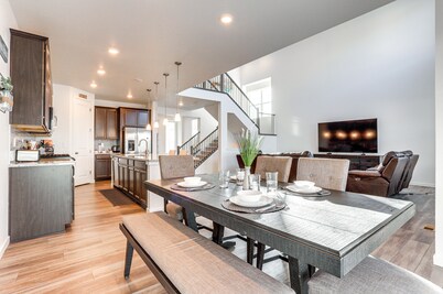 16 Mi to Denver: Spacious Commerce City Home!