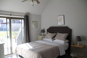 1 habitación, escritorio, tabla de planchar con plancha y wifi 