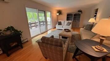 Smart TV, DVD player, books, printers