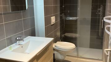 Towels, soap, toilet paper