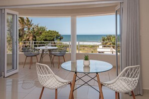 Articles gratuits dans le mini-bar, coffres-forts dans les chambres