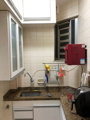 Private kitchen - Studio 32m2 em rua na Glória Perfeito Para Curtir o Carnaval no rio (Glória Rio de Janeiro)