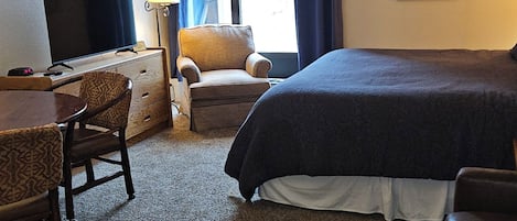 1 chambre, fer et planche Ă repasser, Wi-Fi, literie fournie