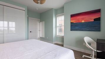 2 bedrooms, desk, iron/ironing board, travel crib