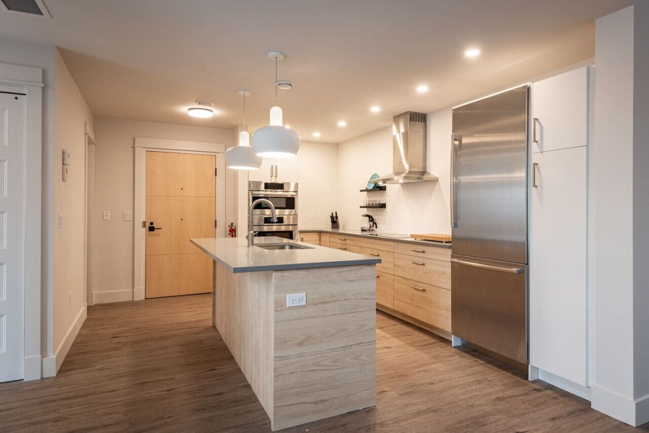 冰箱、微波炉、烤箱、炉灶