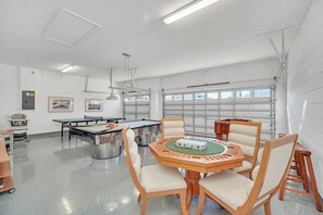 Spielezimmer