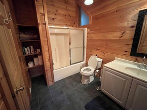 Handtücher, Seife, Toilettenpapier