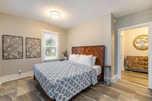 5 dormitorios, tabla de planchar con plancha, wifi gratis y ropa de cama