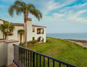 Property grounds - 3 Bedroom Ocean-King Villa (Rancho Palos Verdes)